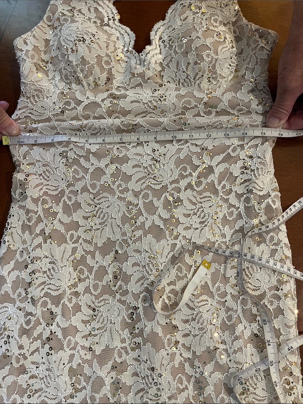 Ivory Lace Open-Back Dress, sequins. Morgan & Co. Stretchy. Bridal shower. S-M - Picture 12 of 12